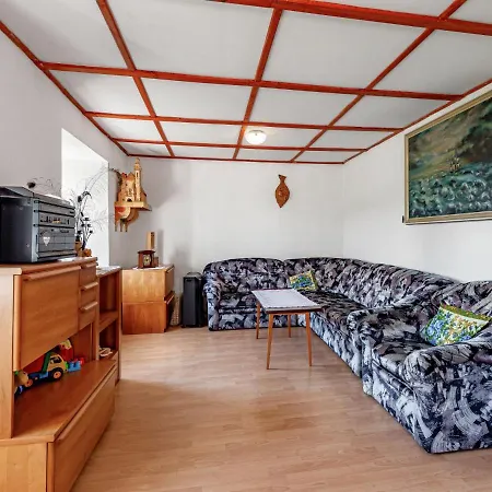 Jelemek By Interhome Сasa de vacaciones *