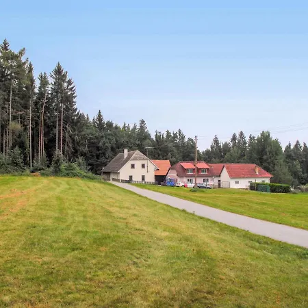 Jelemek By Interhome Сasa de vacaciones Nebahovy